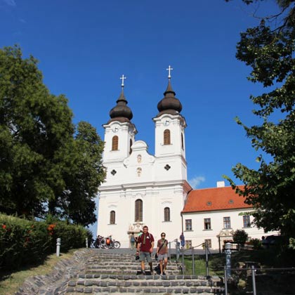 Tihany - Blick auf die Abteikirche